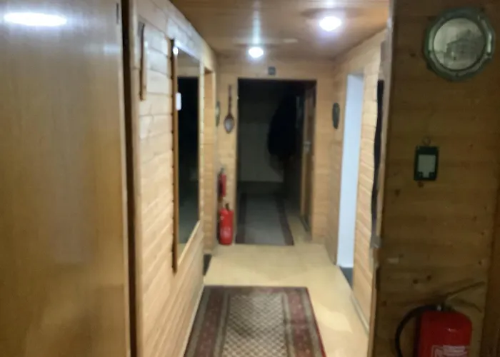 Schoenes Zimmer Im Seterant/Untergeschoss